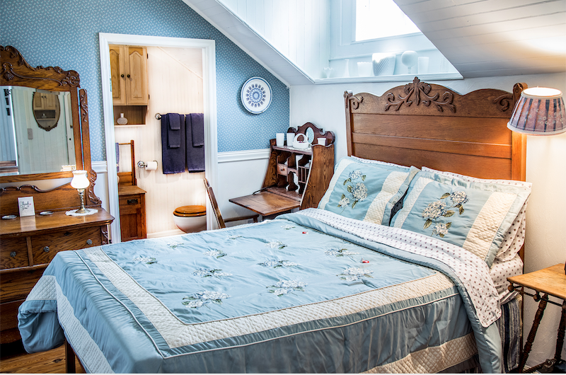 Gallery 2 - Castle Garden Bed & Breakfast